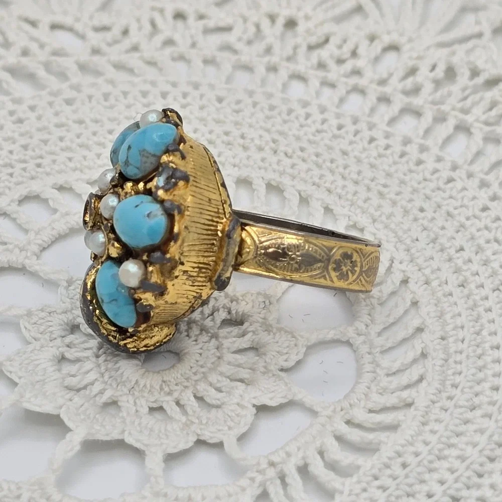 Vintage Turquoise glass Faux pearl ring size  adjustable Costume Read